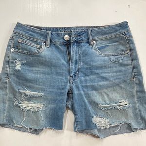 American Eagle faded ripped jean shorts size 6